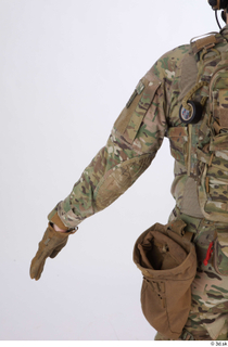 Photos Frankie Perry Army USA Recon arm pouch 0001.jpg